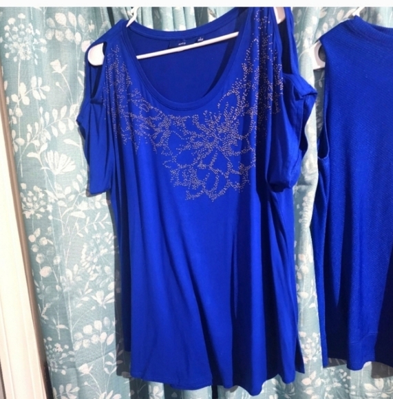 💋5/20 Apt.9 cold shoulder top size large - Picture 2 of 5